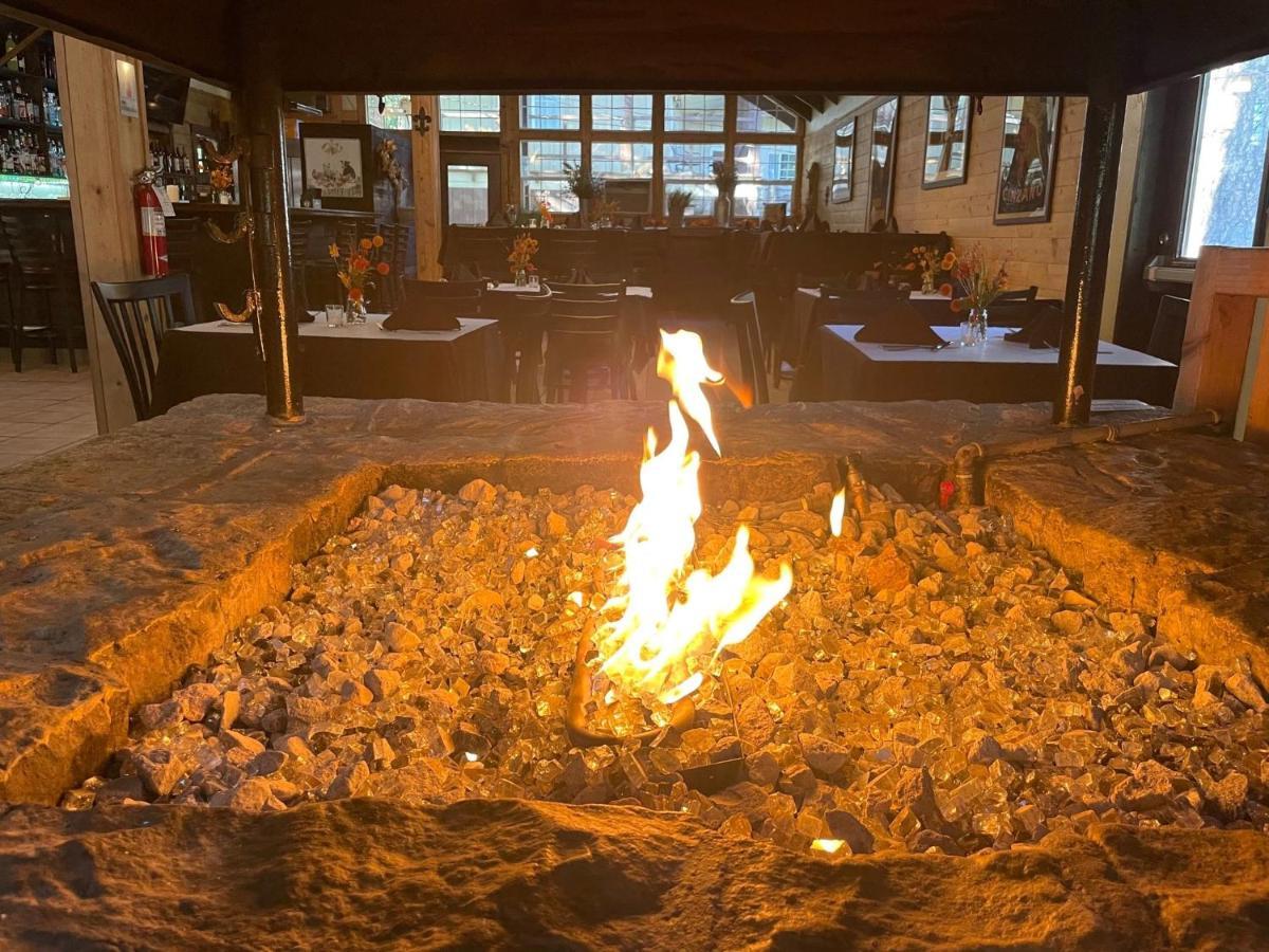 Shasta Inn Mount Shasta Dış mekan fotoğraf
